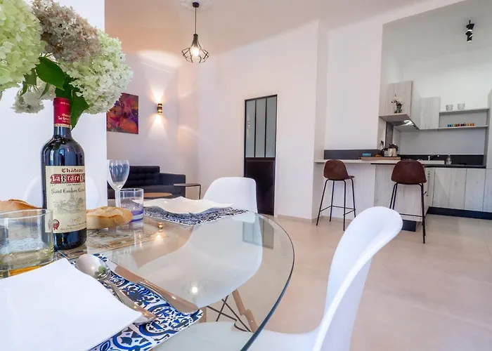 Grand Appartement 4 Pieces Centre De Cannes